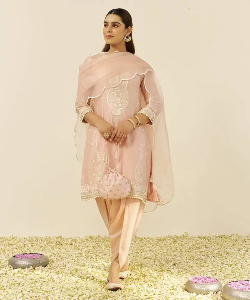 Off rose zahra - short kurta with dhoti and dupatta