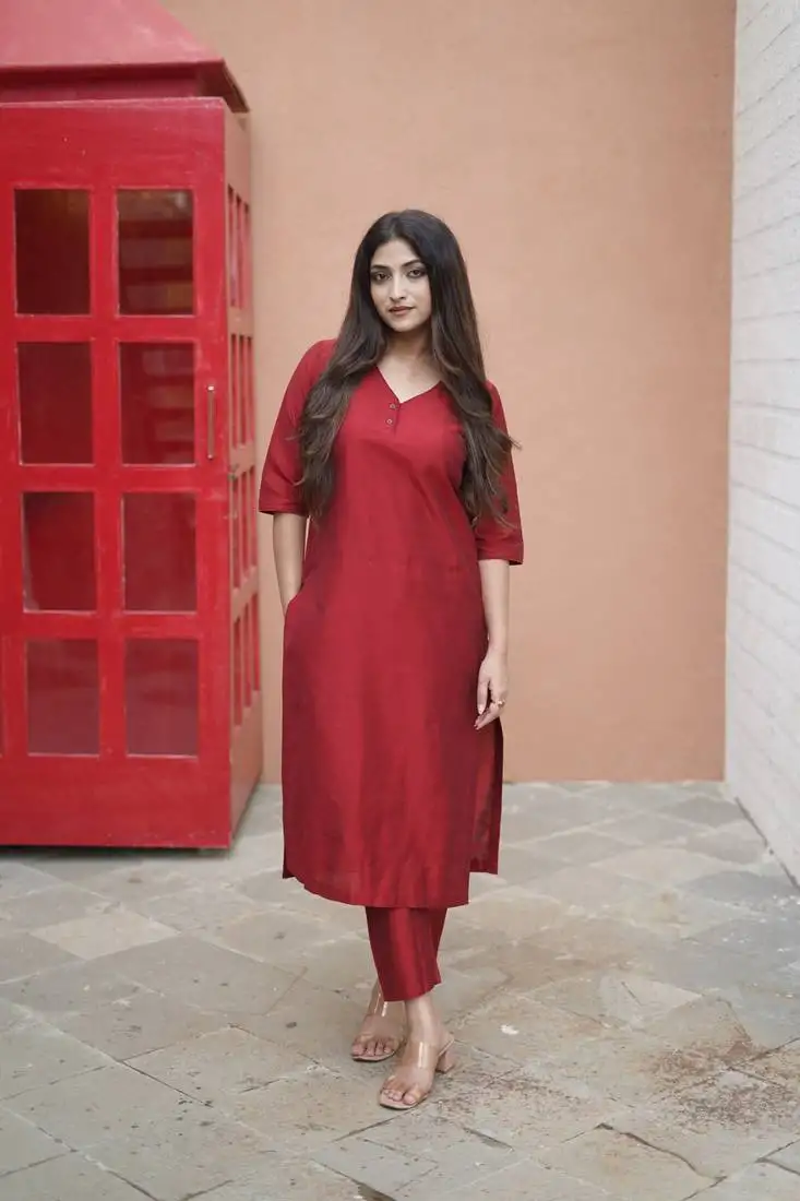Red cotton solid kurta wih pant & duppata