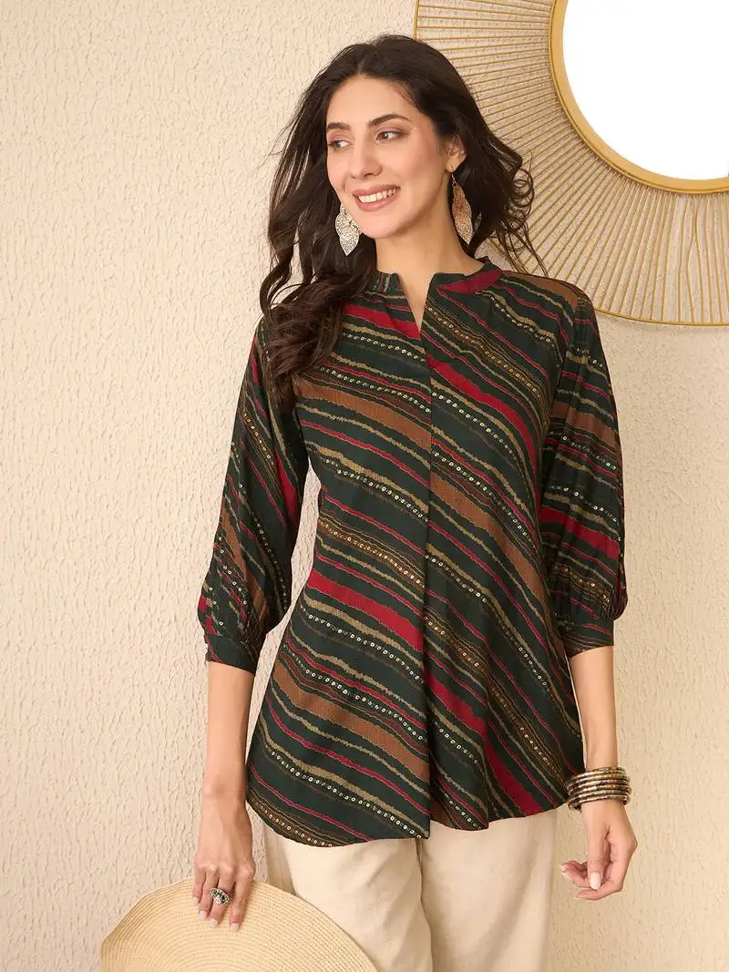 Women green cotton blend leheriya printed regular top