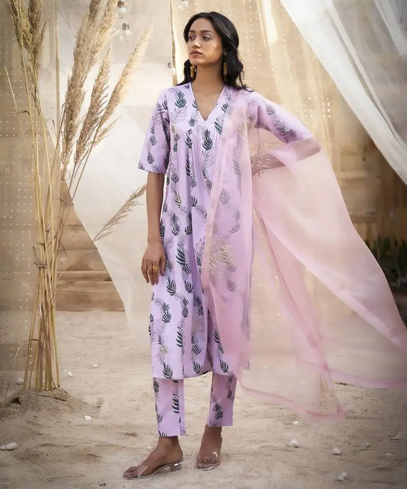 Pink base floral leaf print kurta set