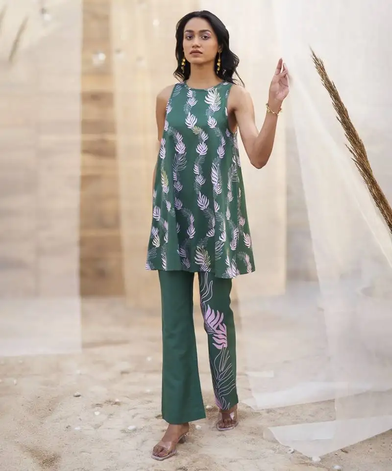 Green base floral leaf print co ord set