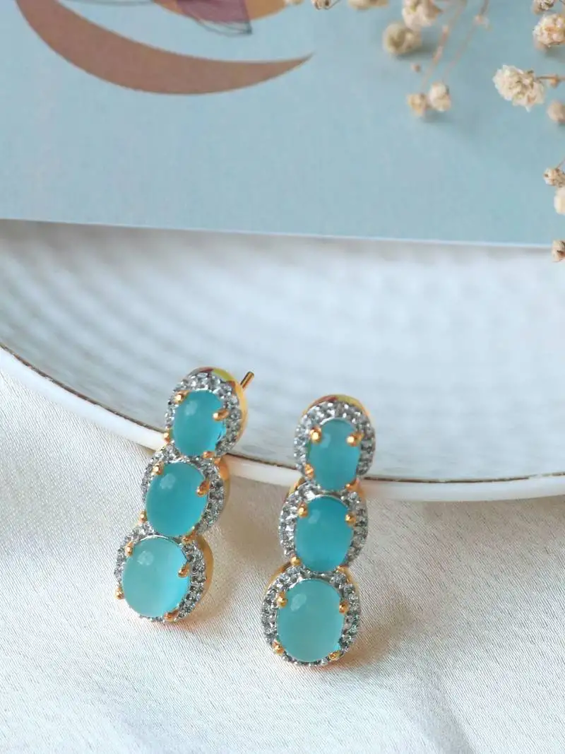 Aqua tri-stone casual studs