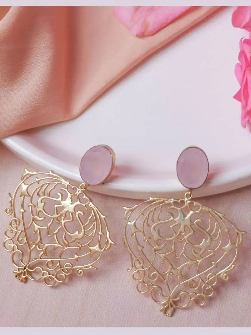 Handcrafted heart shape pink earring