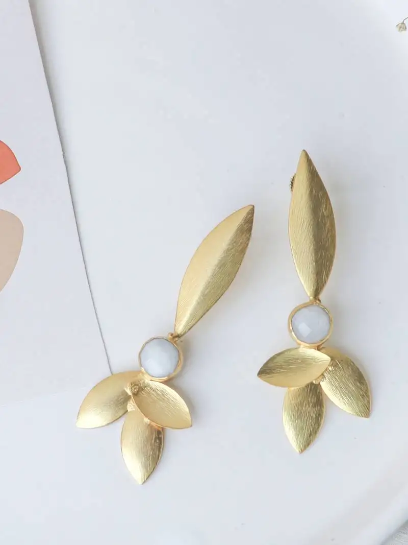 Western white leaf earring