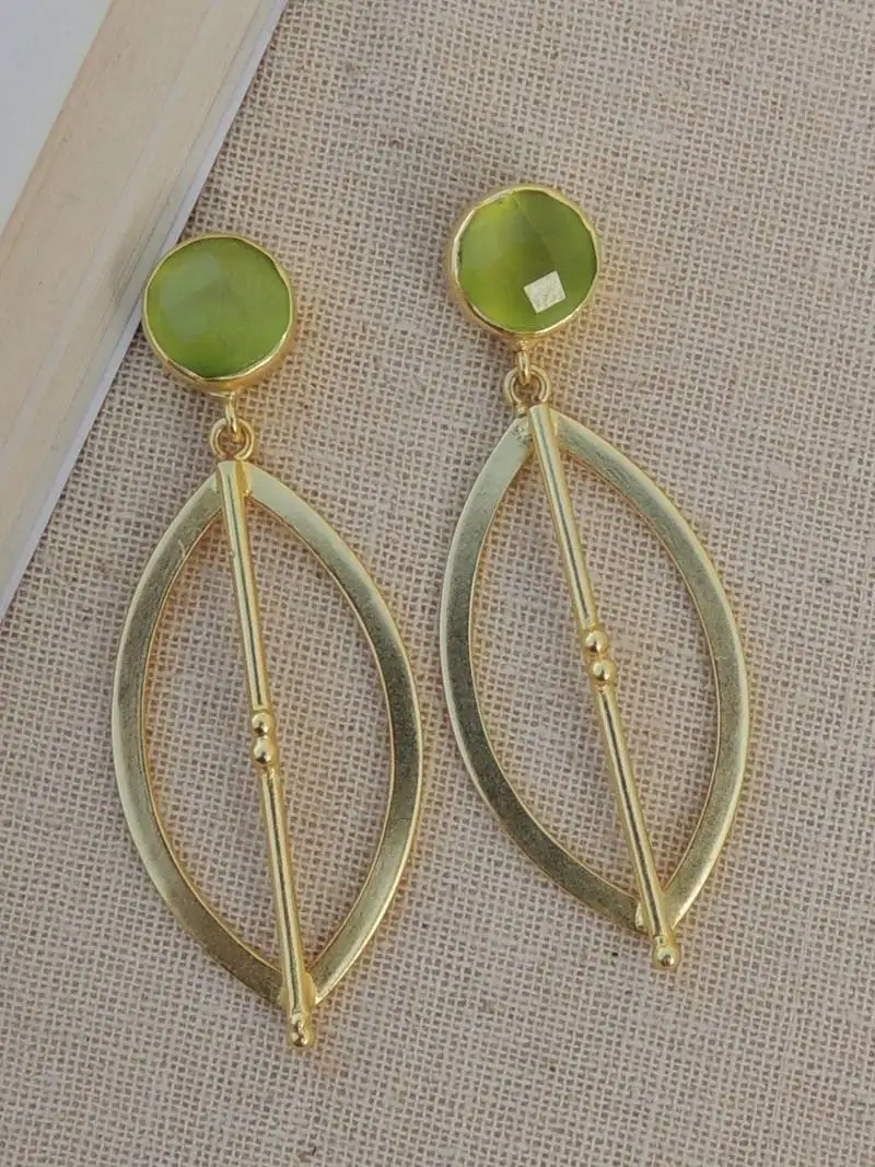 Handmade gold-plated pista earrings