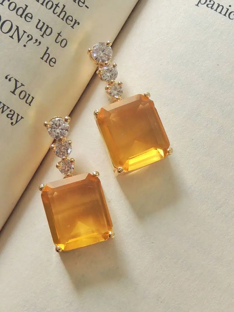 Delight champagne gold plated studs