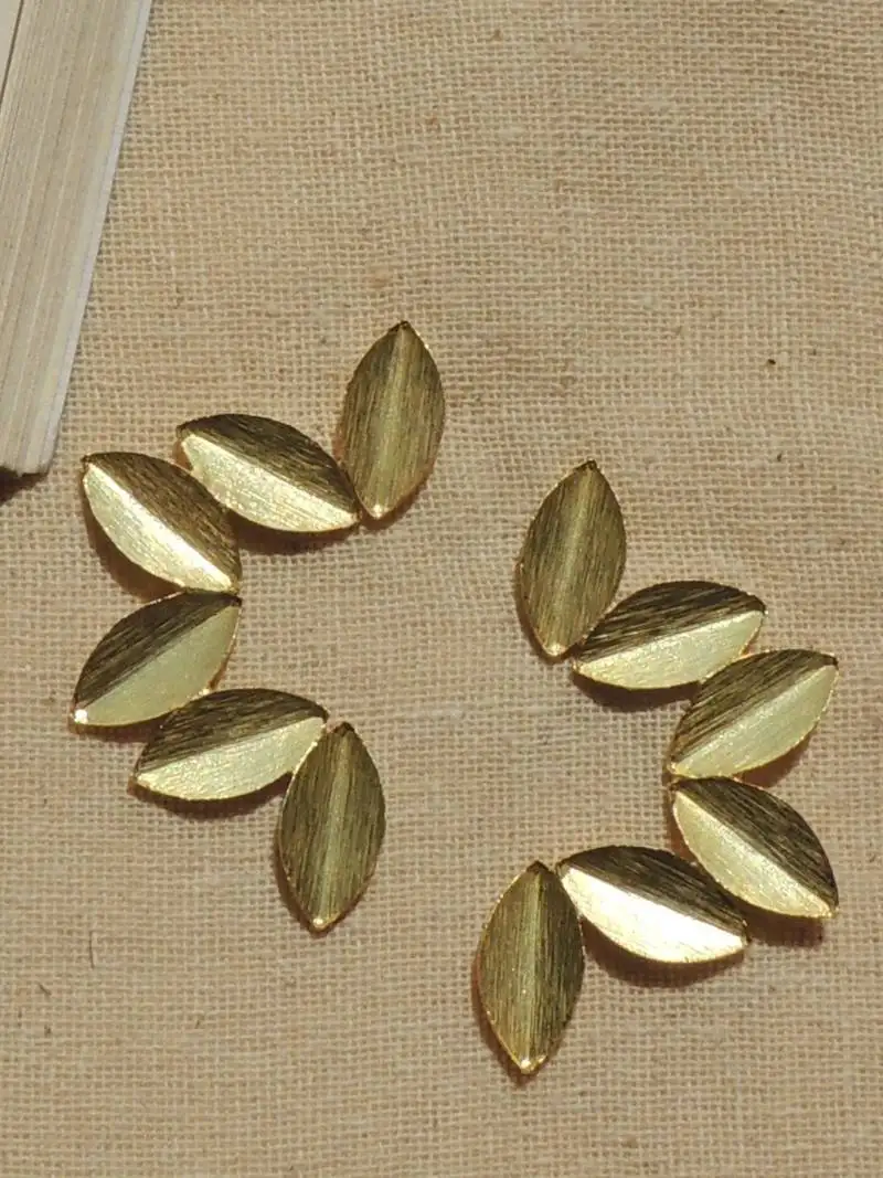 Plain gold plated leaf studs
