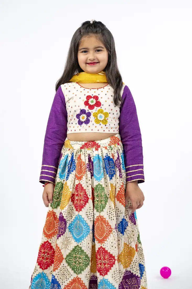 Set of 2 handcrafted green artificial stones & pearls bhaiya bhabhi rakhi combo