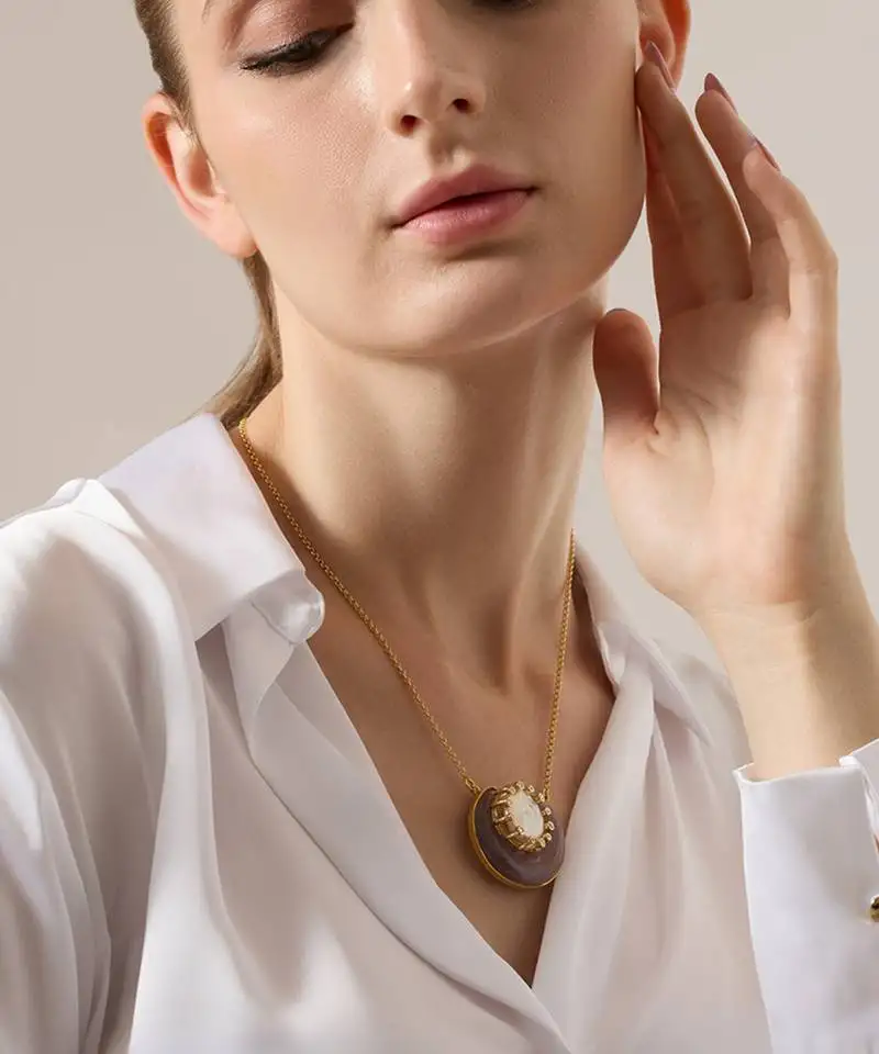 Purple ayelith necklace