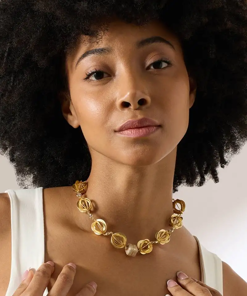 Gold meloura necklace