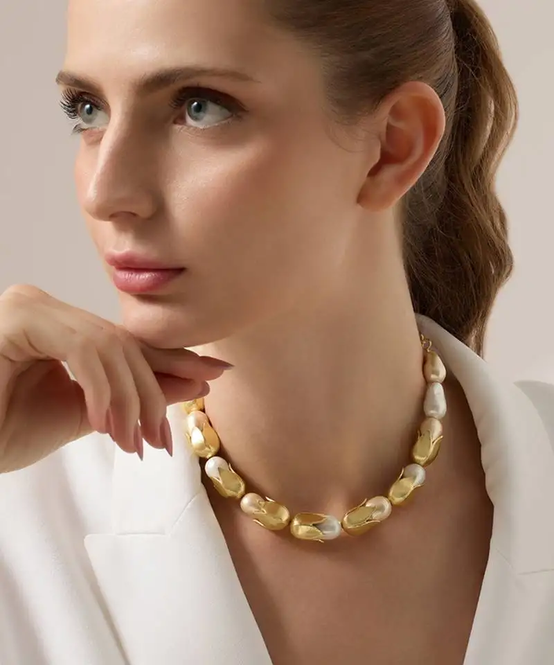 Gold azarelle necklace