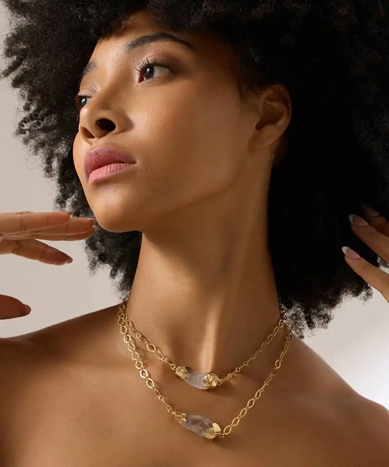 Gold avenza necklace