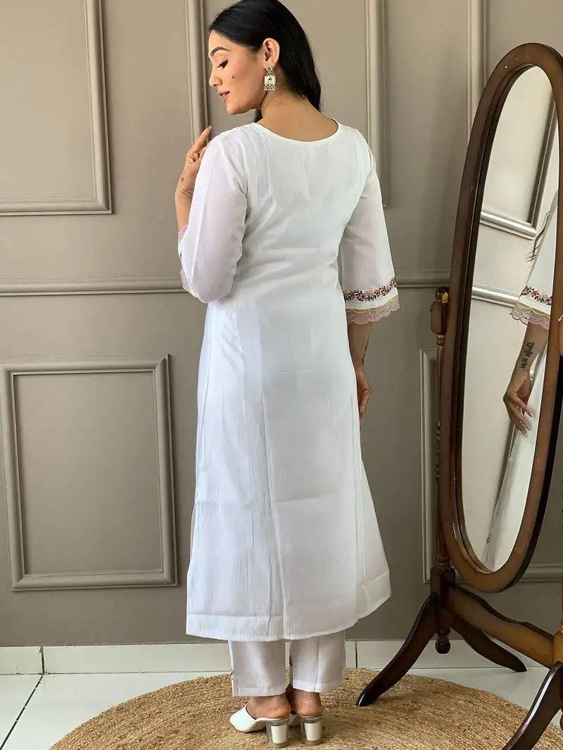 White chanderi silk heavy embroidered. kurta pant with dupatta