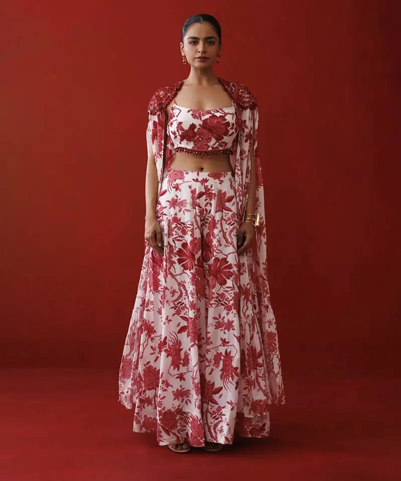 White & red printed shrug set