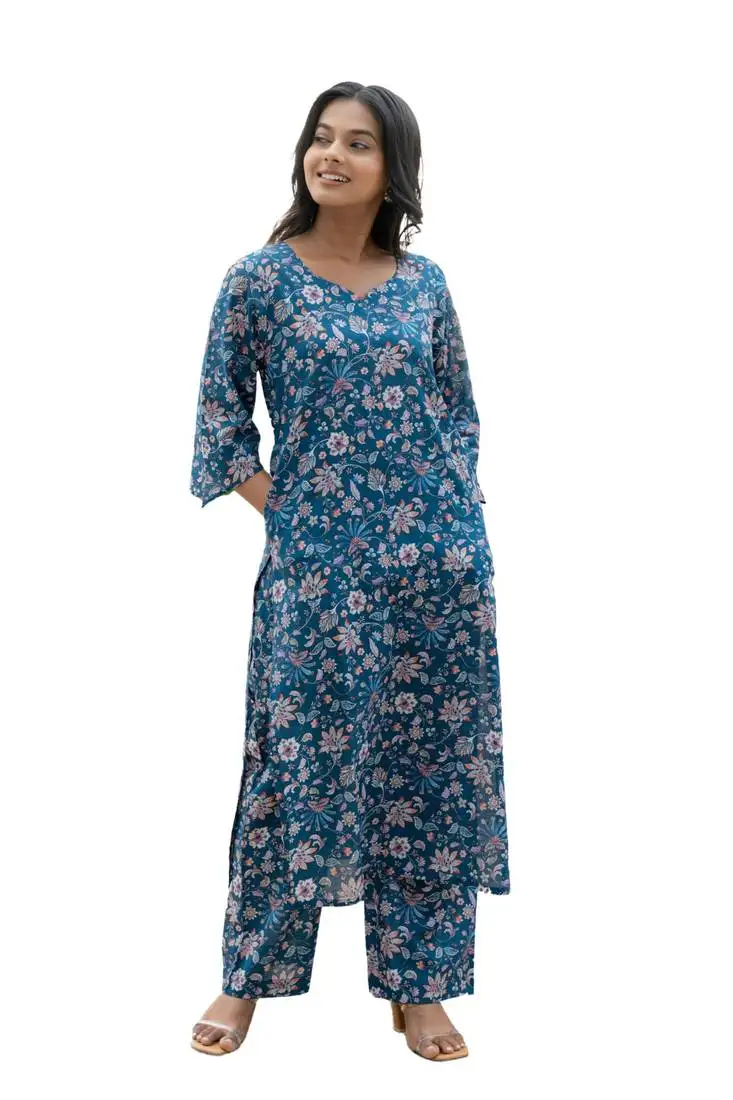 Sweetheart neck with flared v sleeve printed cotton kurta set