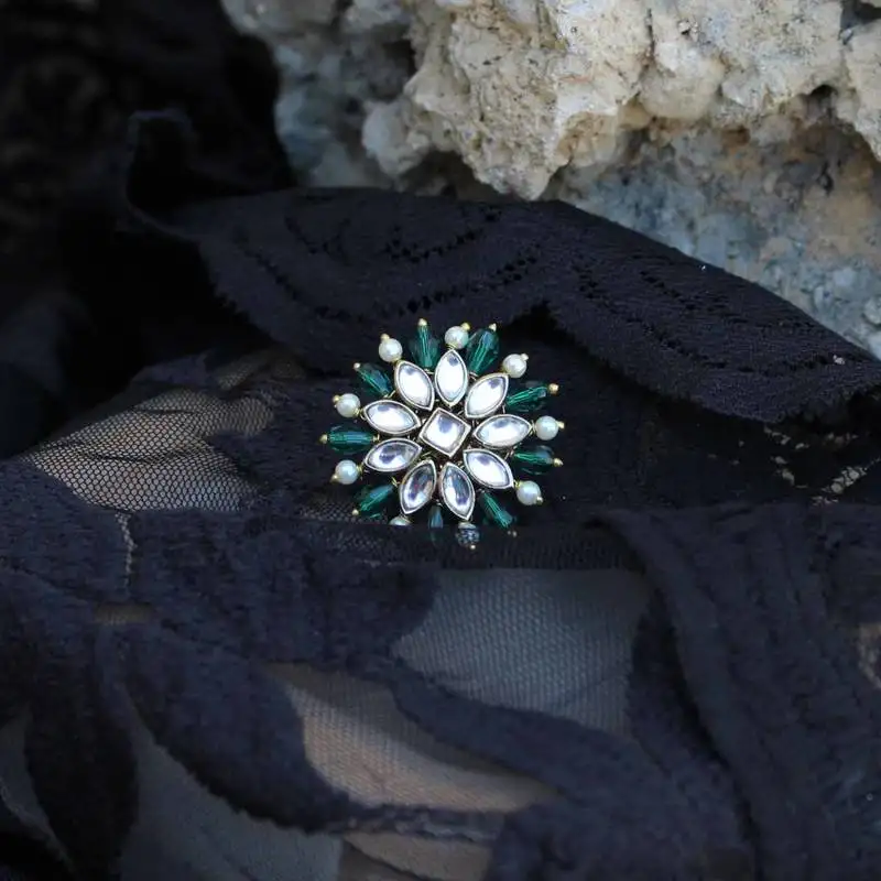 Pearl twirl pine ring