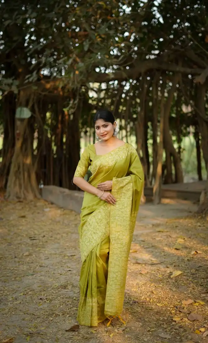 Lemon art silk weaving saree with woven fancy tassels