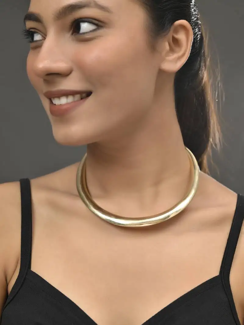 Minimalist gold plated open cuff necklace for women