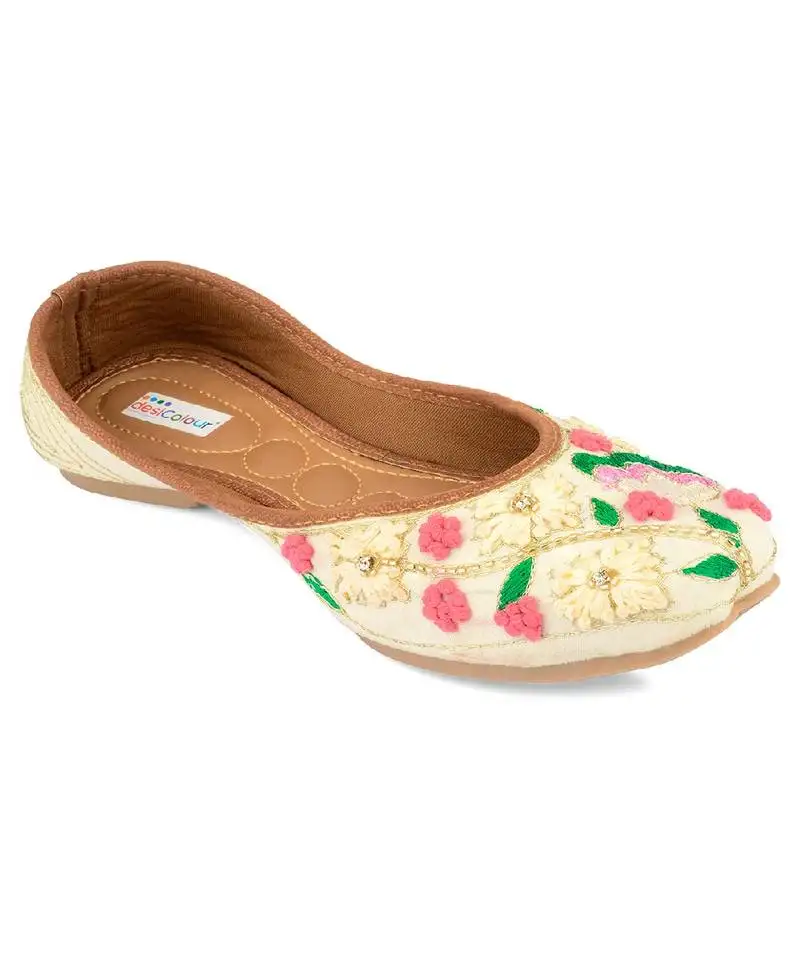 Multicolor colour thread work flats