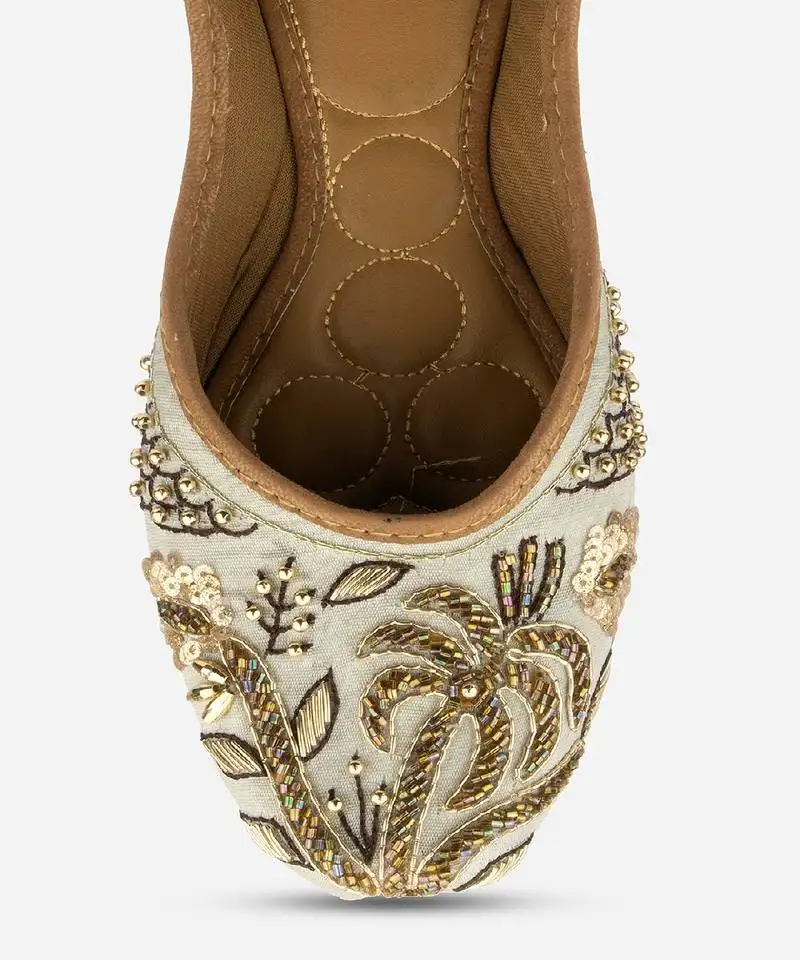 Grey embroidered flats