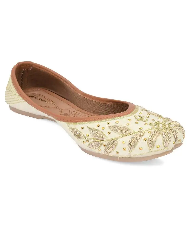 Dabka off white flats