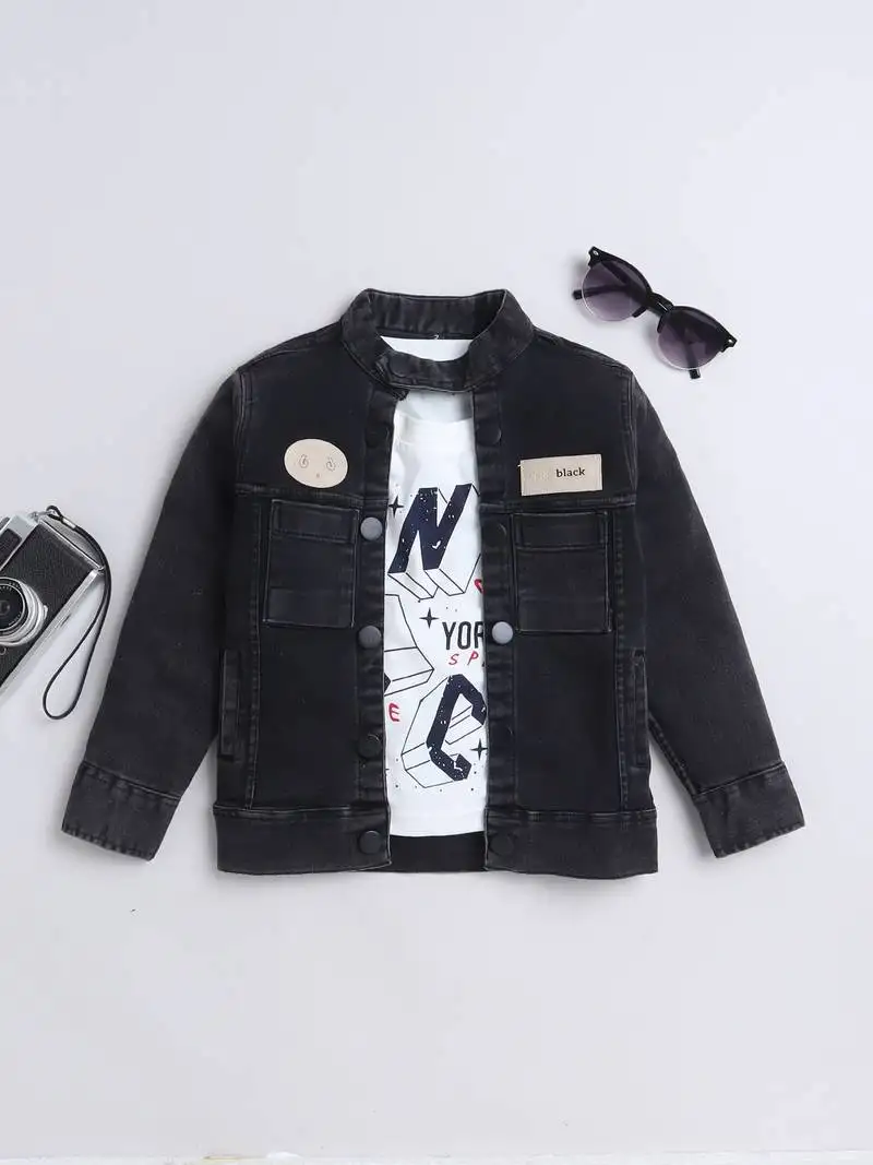 Black letter printed t-shirt with front pocket denim jacket