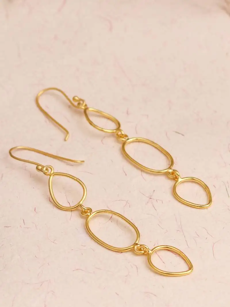 Geometric wired hook earrings - gold plated