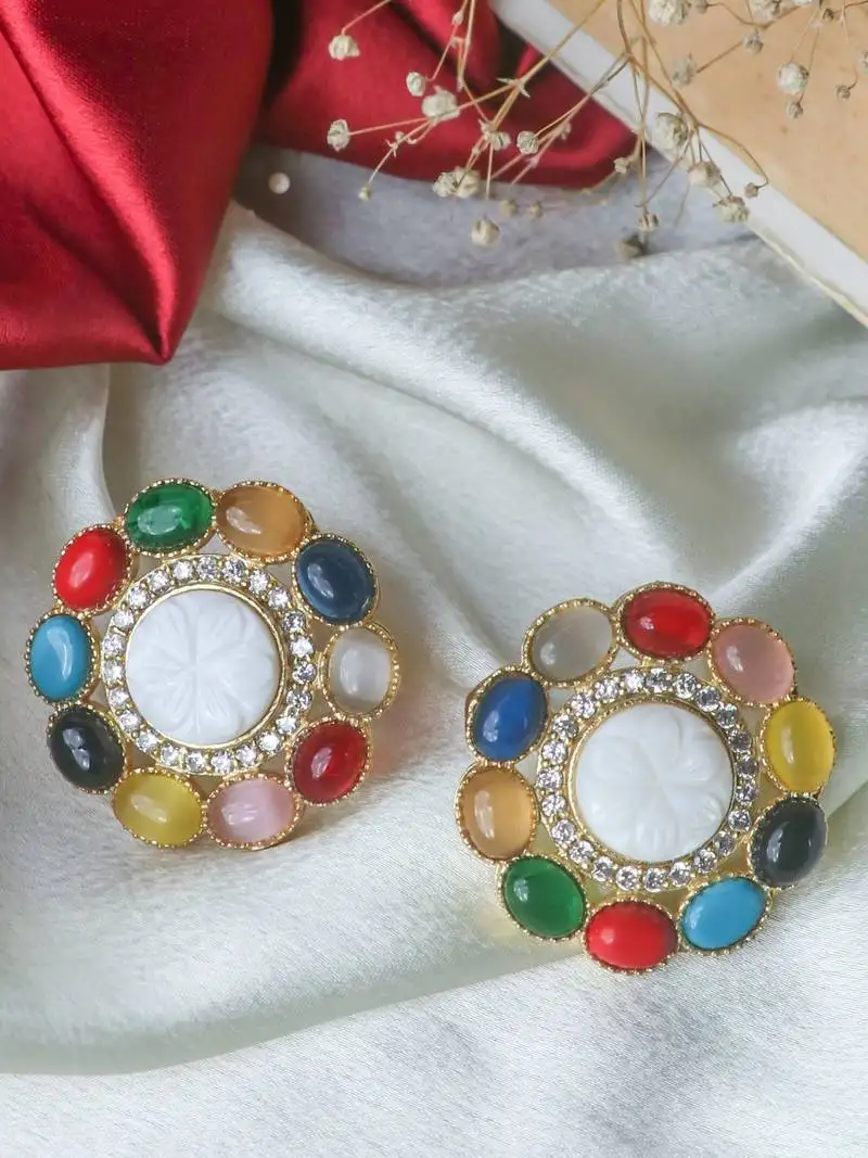 Elegant multi-colour studs
