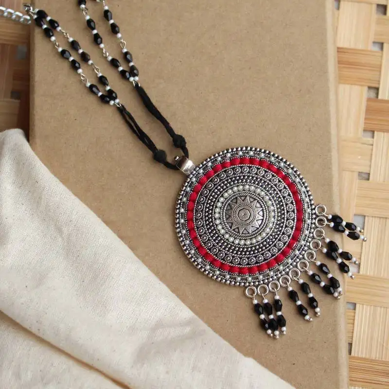 Black drops classic necklace