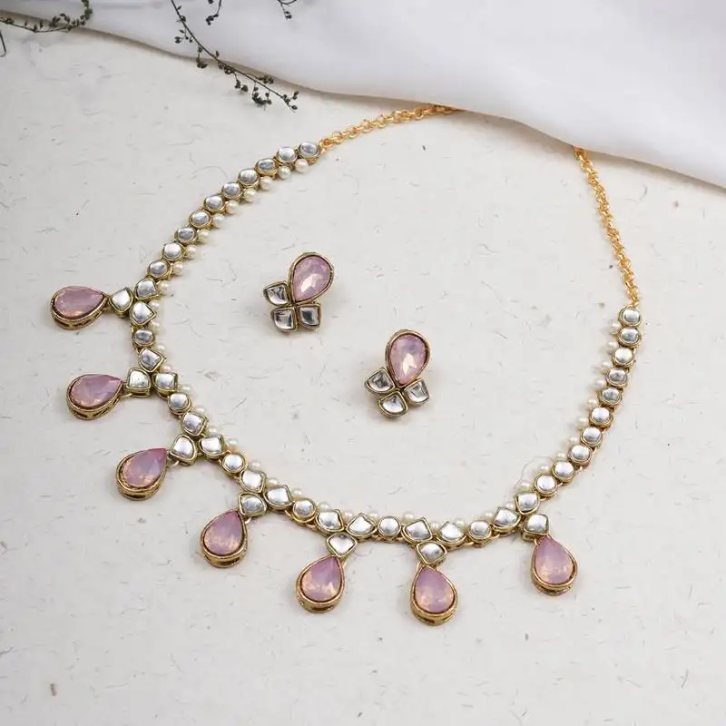 Light pink crystal kundan necklace