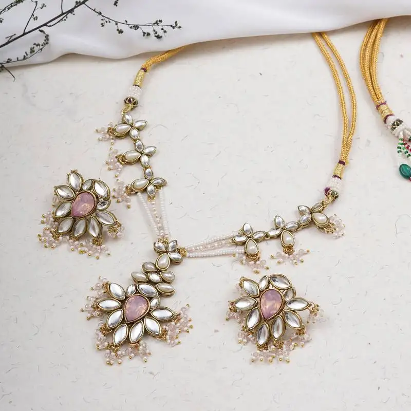 Floral grace choker set