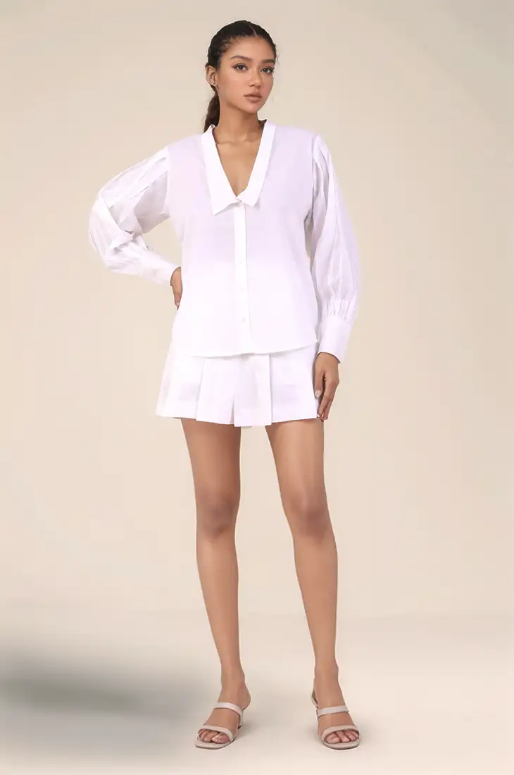 Onion solid banarasi art silk woven saree with matching blouse