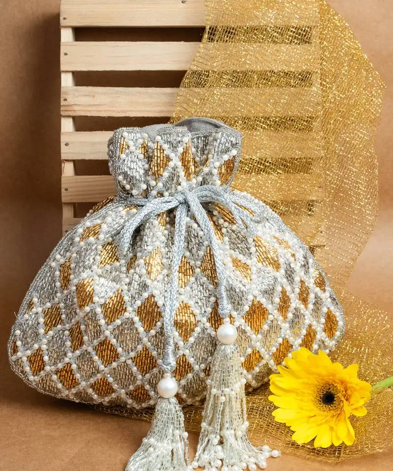 Silver cruzado silver aurum nayaab by sonia