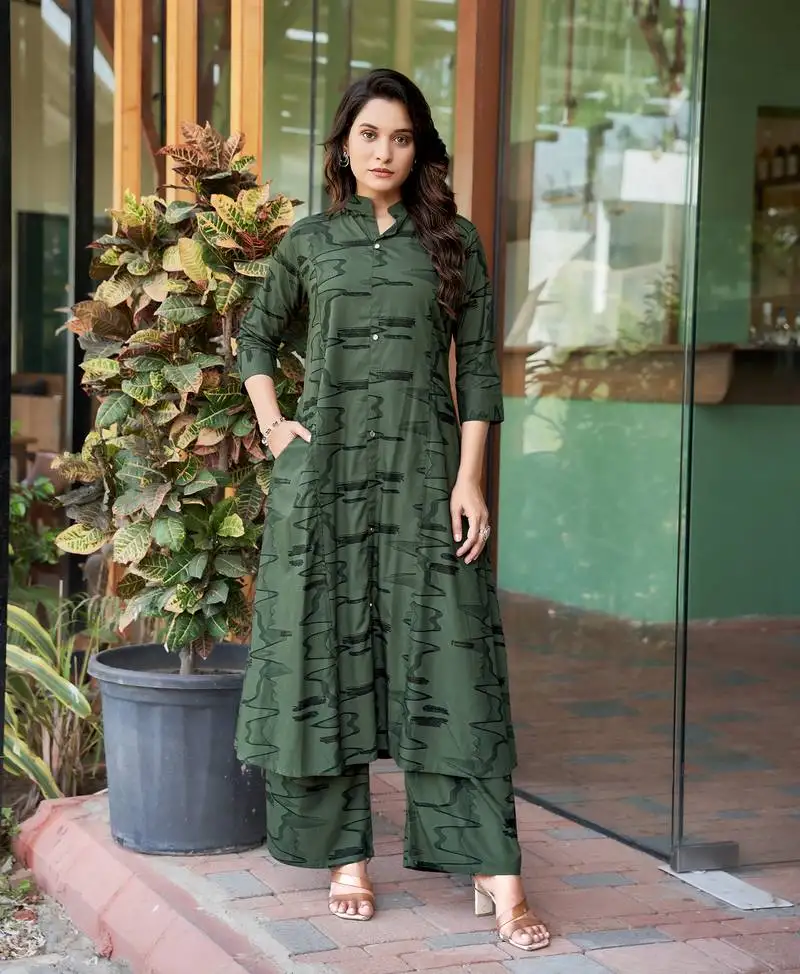 Mojilaa women's dark green rayon abstract print party co-ord set