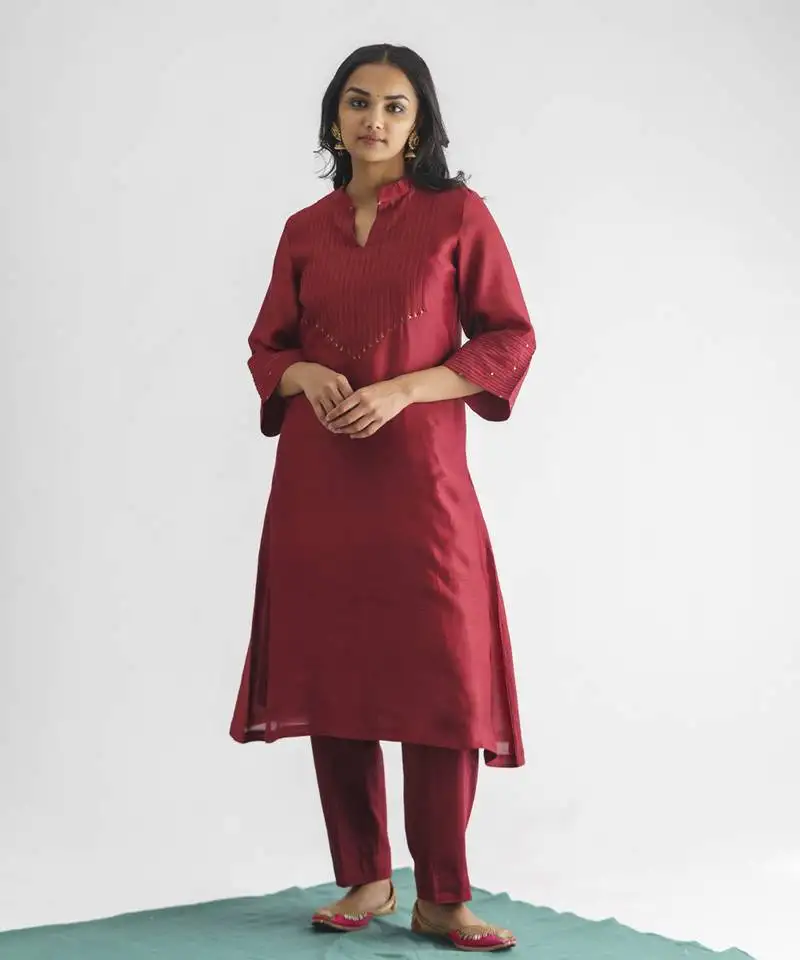 Maroon threadwork chanderi silk kurta (with slip)