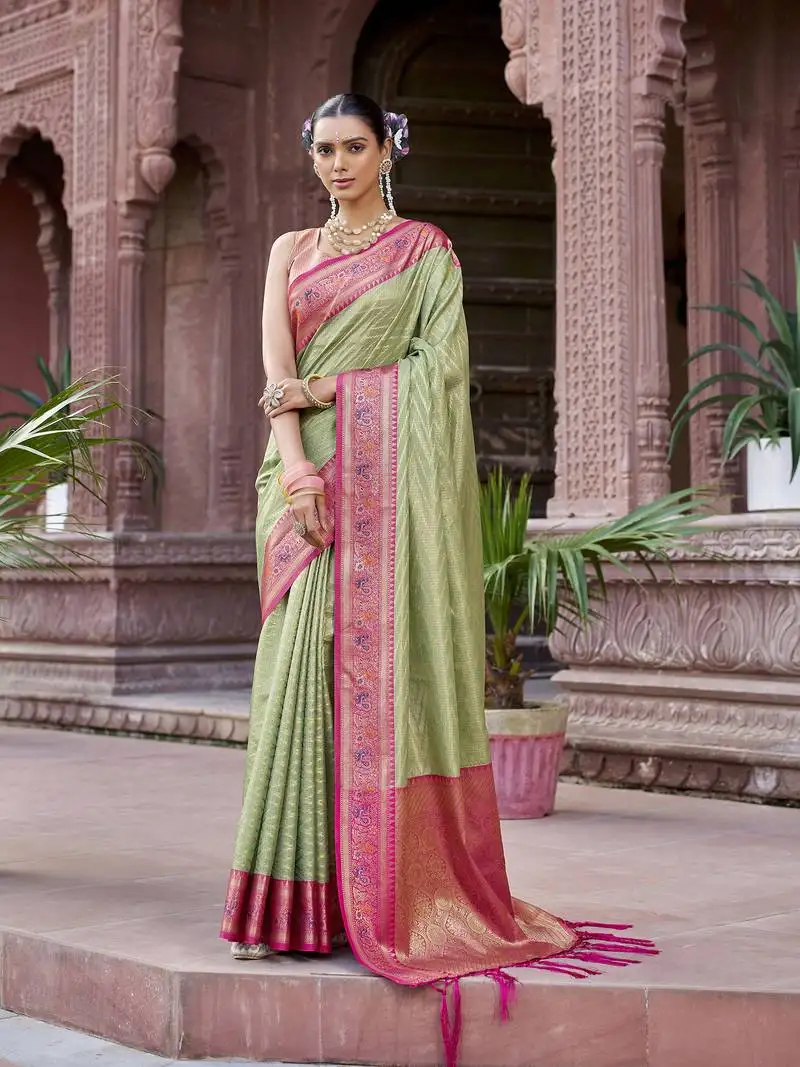 Light green munga zari silk blend kanjivaram with zig zag pattern saree