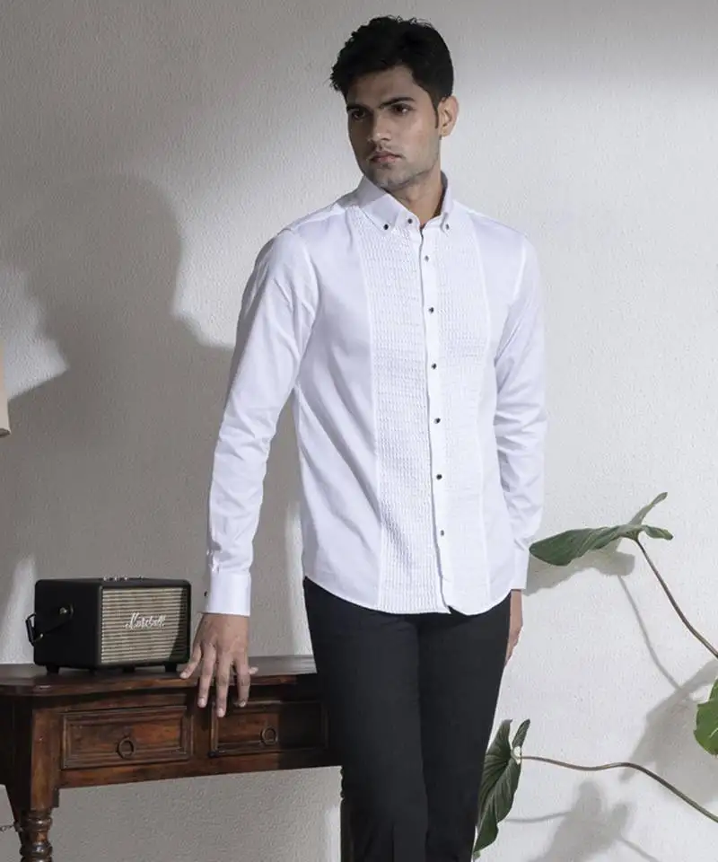 White plain cotton men's shirt with button-down collar