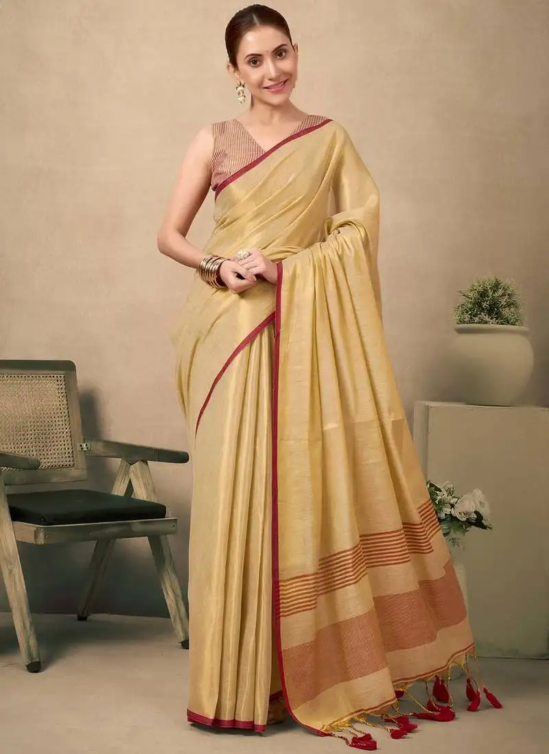 Cream contrast weave pallu tissue silk saree with lining blouse