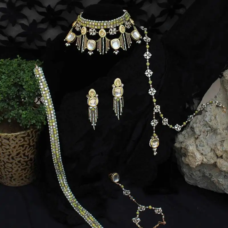 Minty winty full set with necklace, earrings, hathphool, maangtikka & waistbelt