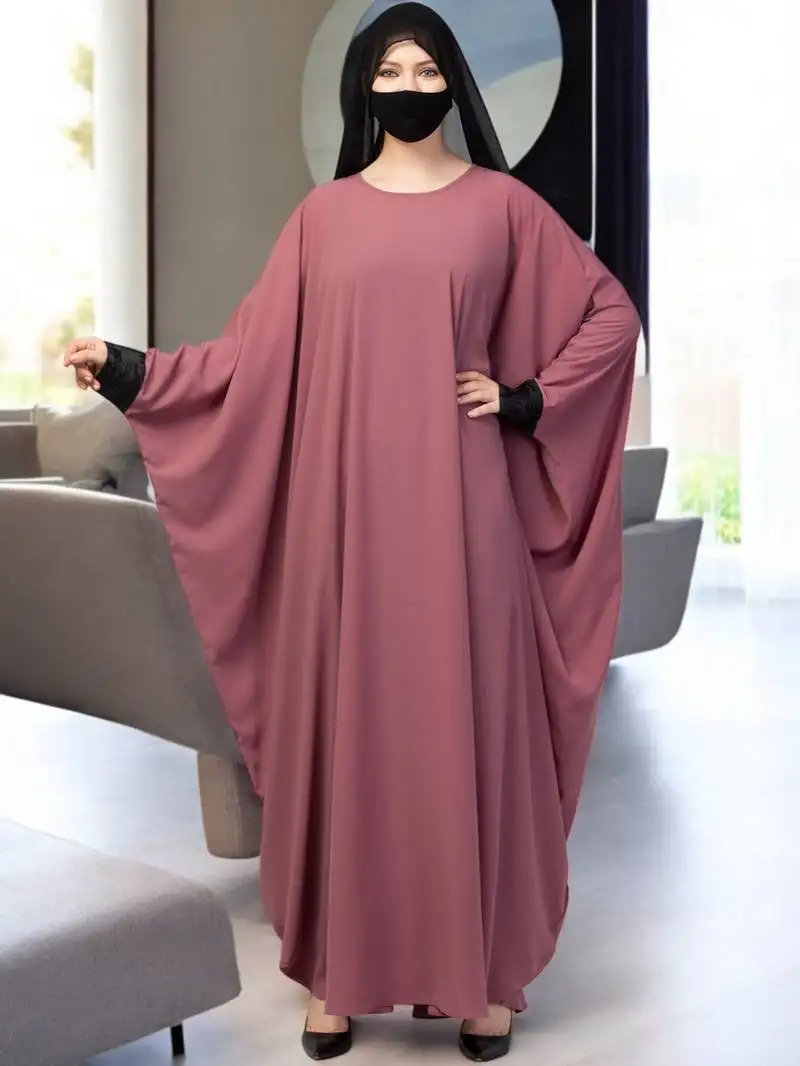 Pink polyester kaftan with hijab