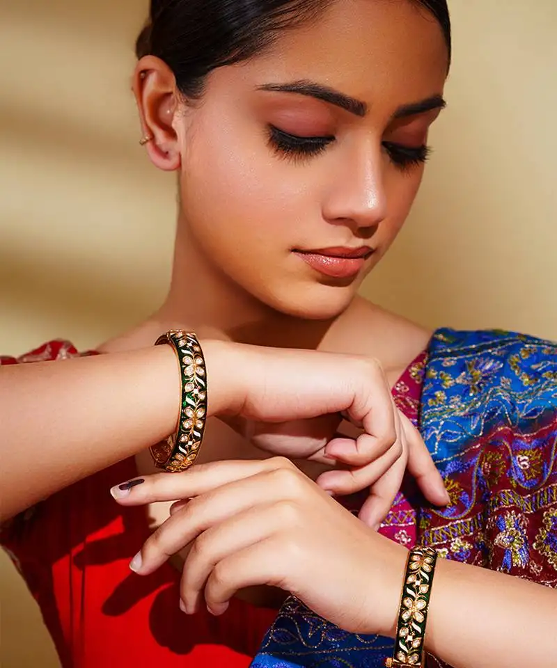 Green kundan polki gold finish bangle