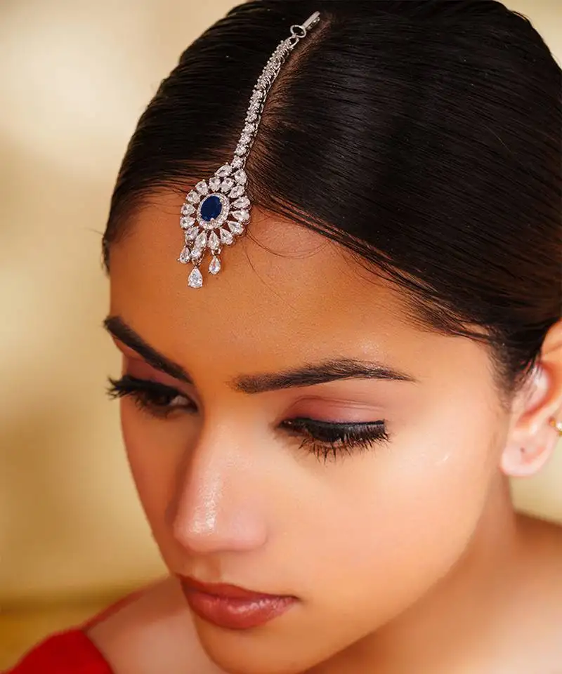 Elegant and stunning diamond maangtikka