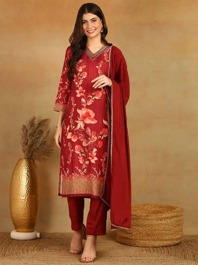 Women maroon rayon blend floral printed straight kurta sets
