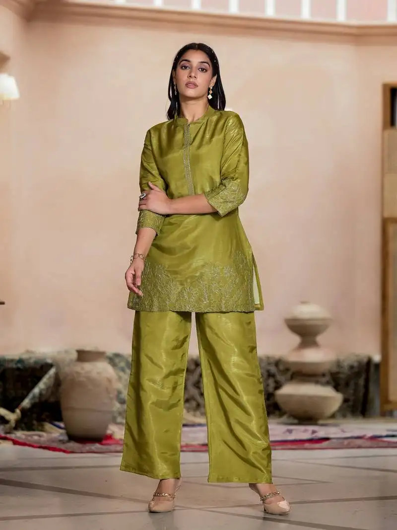 Green embroidered blended cotton irene fern co ord sets