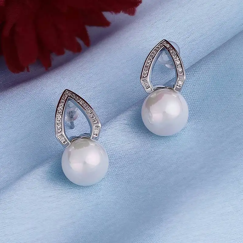 Elegant oval shape pearl silver plated stud earring for women and girls
