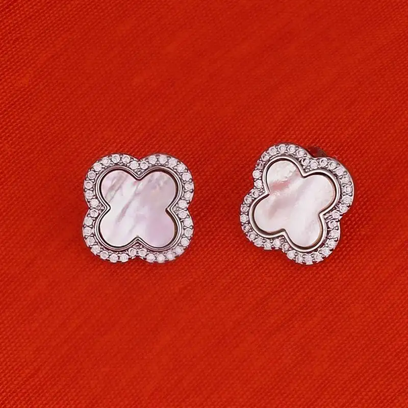 Western style leaf design silver plated stud earring for women and girls