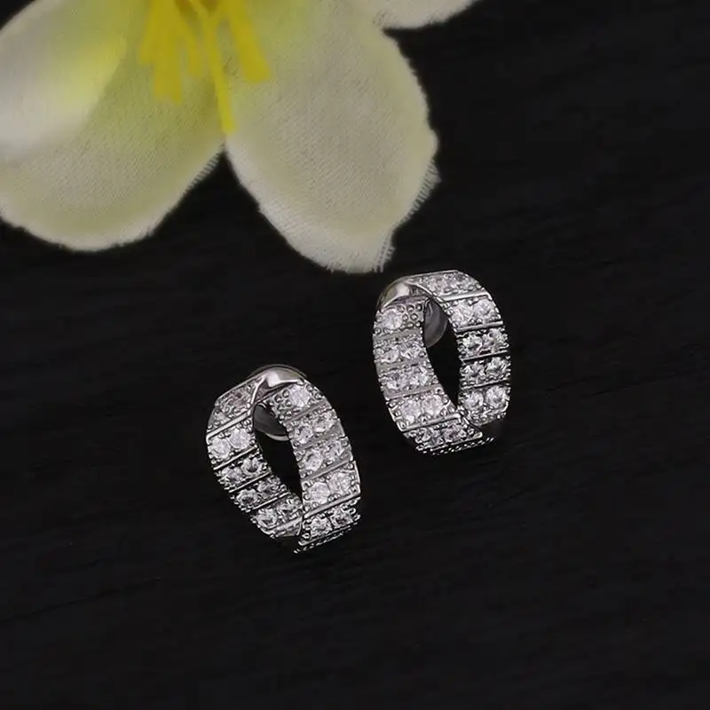 Charming round shape cz silver plated stud earring for women and girls