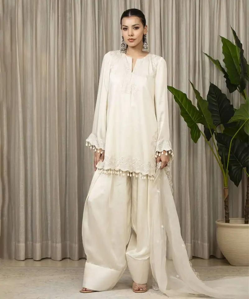 White richa kurta set