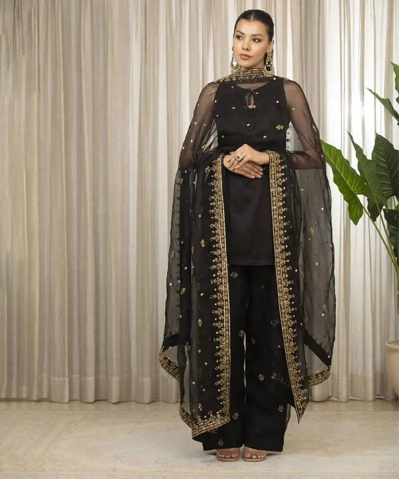 Siyah embroidered salwaar set