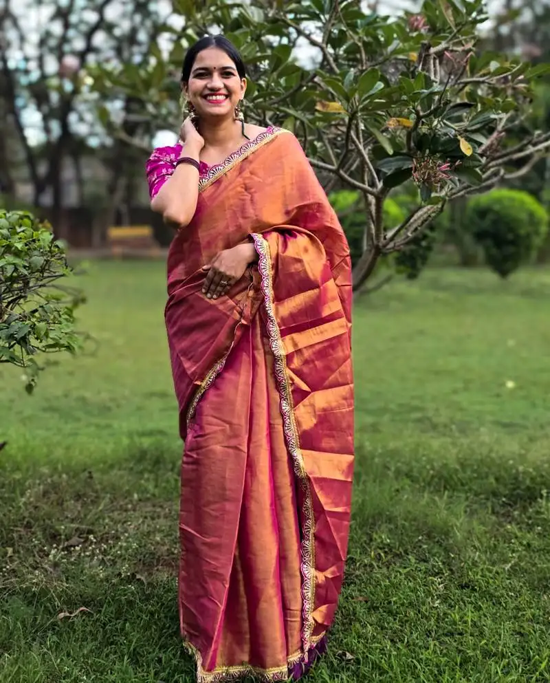 Wine mul tissue saree with unstitched blouse piece with unstitched blouse piece